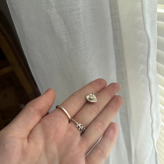 Pink Conch Heart Stud Earrings